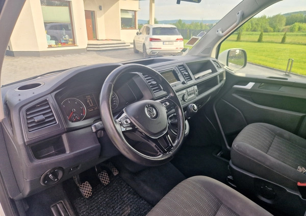 Volkswagen Caravelle cena 59900 przebieg: 330000, rok produkcji 2016 z Bodzentyn małe 232